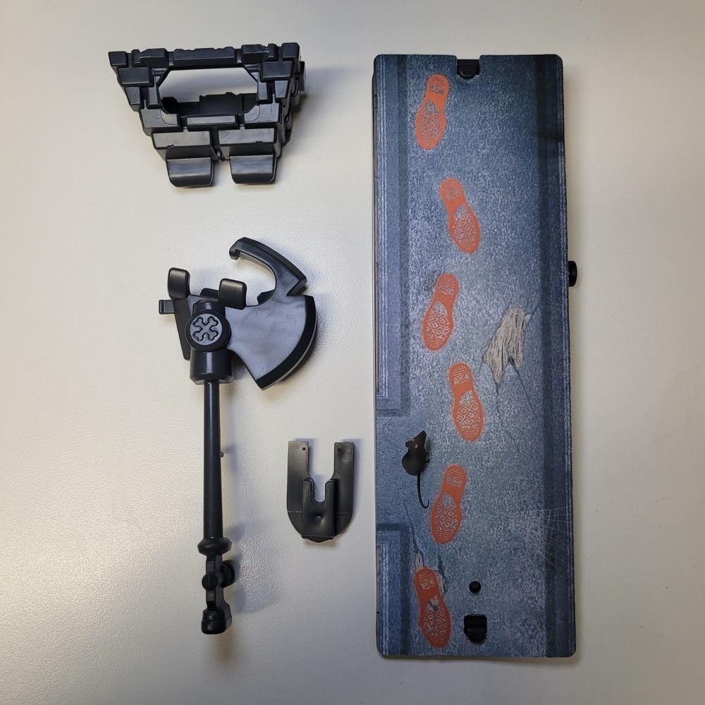 Ghost Castle Replacement‎ Plastic Pieces Axe Footsteps Boardgame